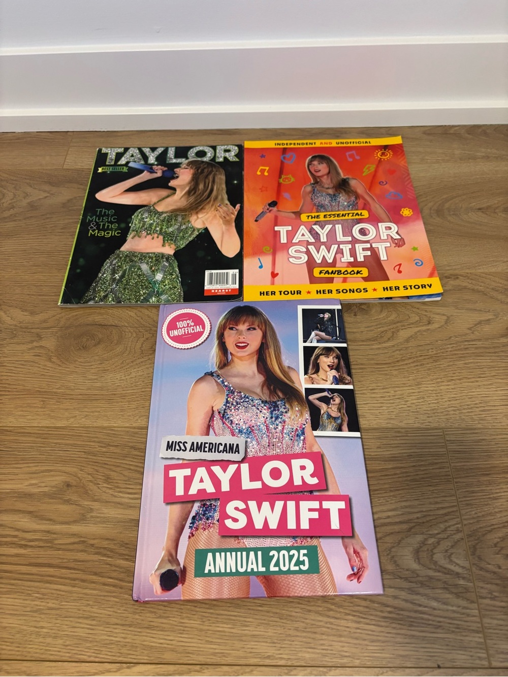 Taylor Swift Fanbook Collection